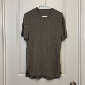 Lululemon athletica Men's Heathered Gray Tee